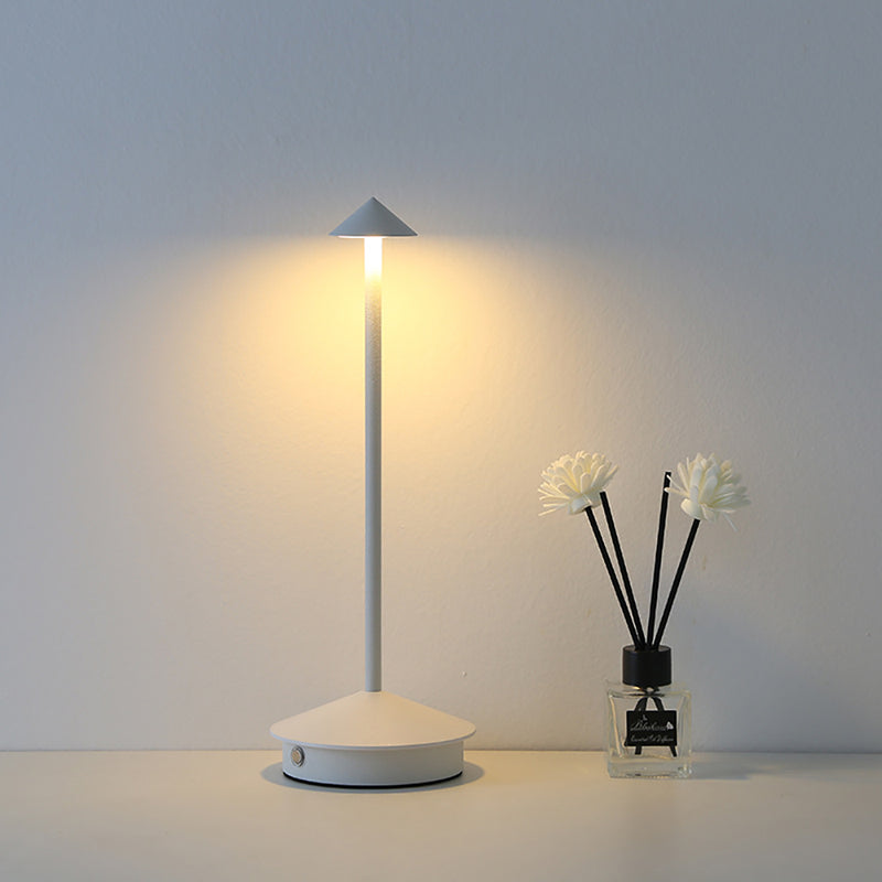 Luminária de Mesa Abajur LED Gio Housi - Portátil - Sem Fio - Recarregável